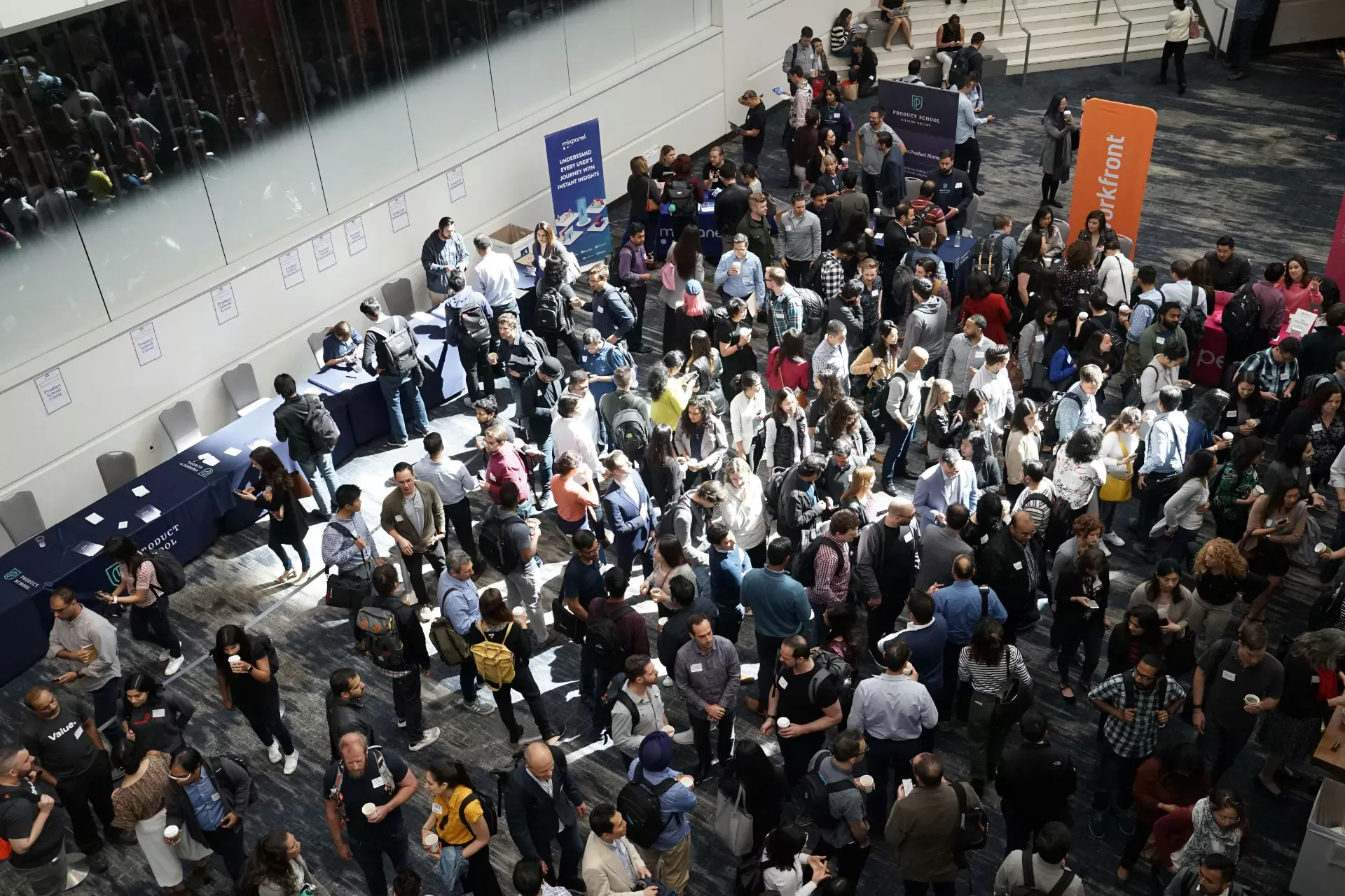 Menschen auf einer Konferenz